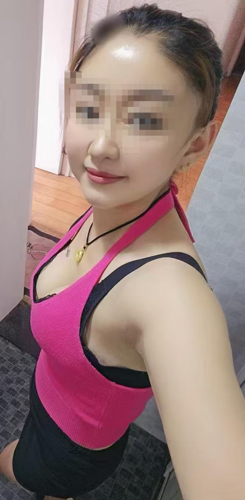 990479528.jpg